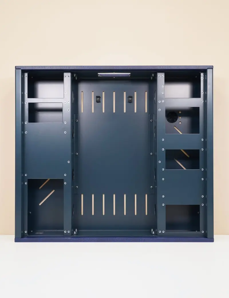 A32x - Homeline Ovhd Aft Box 1