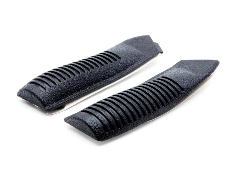 Back Grips (Left/Right): Dx9, Ix12 1