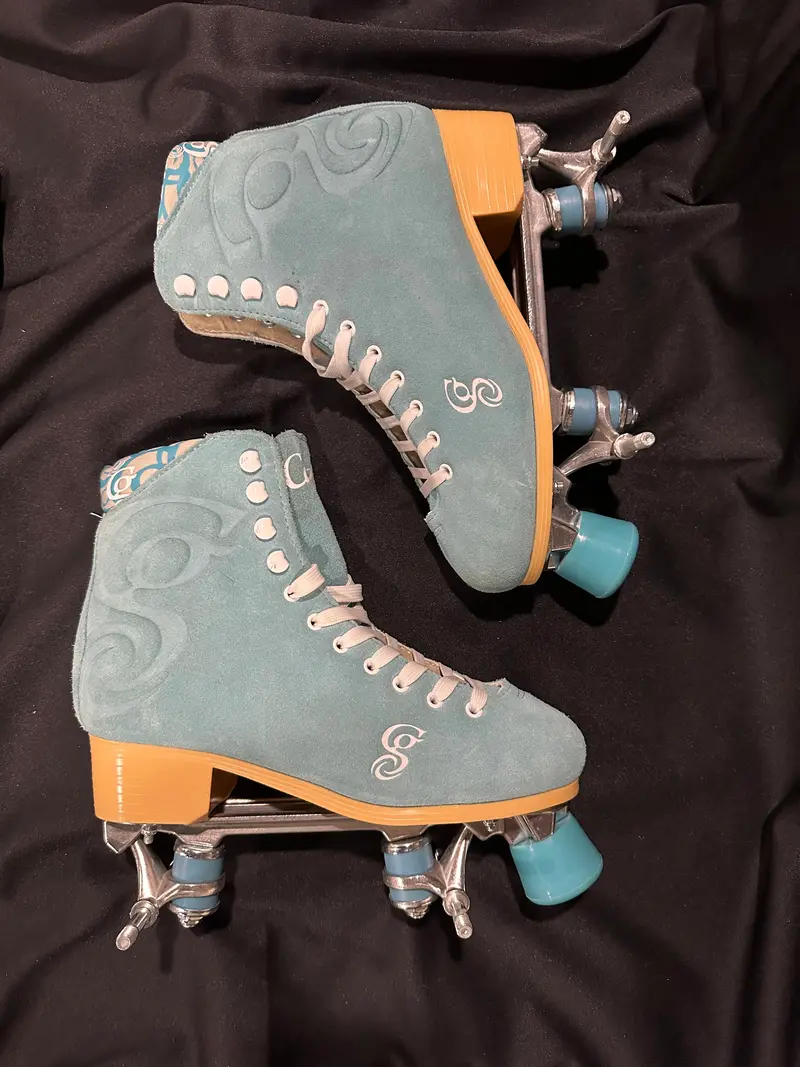 Candi Girl Carlins 1