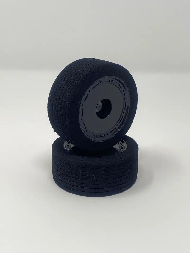Mark Cuts – Bsr Racing Dirt Oval Cw/Gfrp Front Foam Tires 1