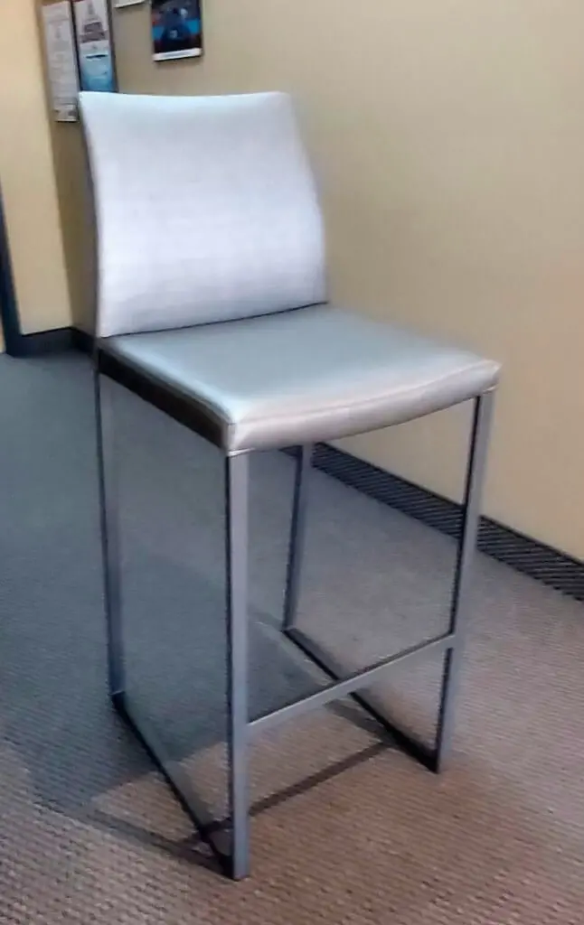 Trica Curvo Bar Stool 30 Inch 1