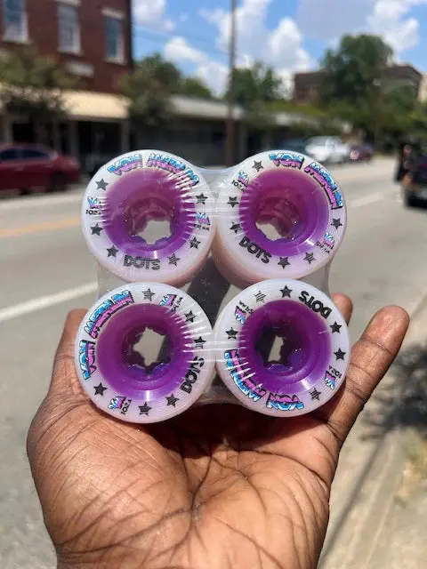 Von Merlin Dots Wheels 8-Pack 1
