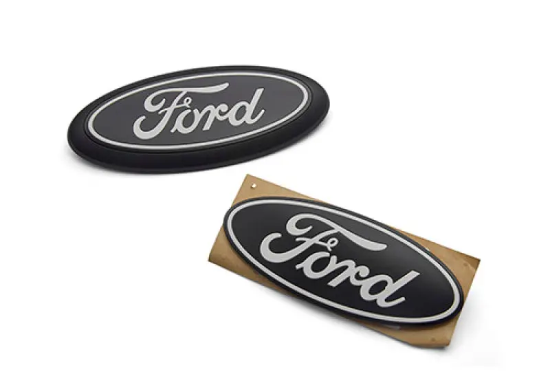 Ford Racing Black Oval Grille Kit For 2024–2026 F-150 – No Camera Included 1